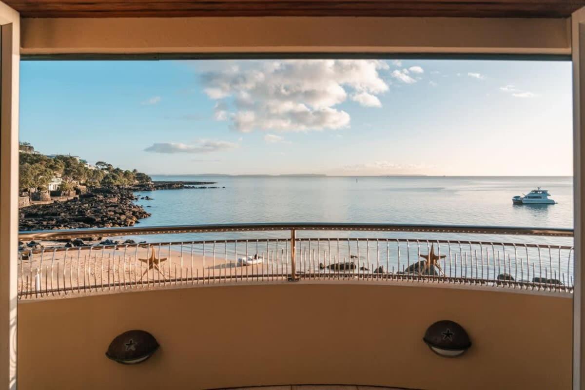 Takapuna Beachfront W Stunning Views Оукланд Екстериор снимка