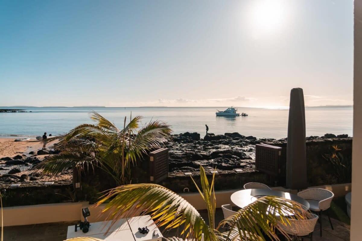 Takapuna Beachfront W Stunning Views Оукланд Екстериор снимка